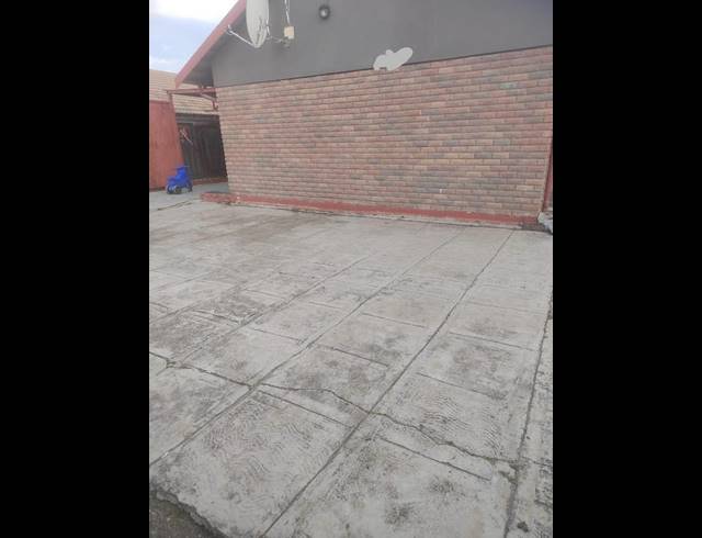 3 BEDROOM HOUSE FOR SALE IN MERITENG